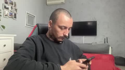 Snapshot of sidvicious23cm chatting on 02-23-26, 06:49 sidvicious23cm online show from 02-23-26, 06:49