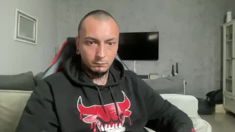 Snapshot of sidvicious23cm chatting on 03-17-26, 05:27 sidvicious23cm online show from 03-17-26, 05:27