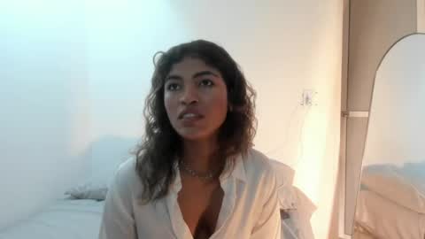 Snapshot of sienna_glow chatting on 05-29-26, 02:26 sienna_glow online show from 05-29-26, 02:26