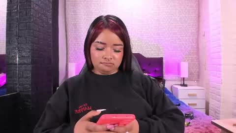sienna_lux01 online show from 07-22-26, 03:31