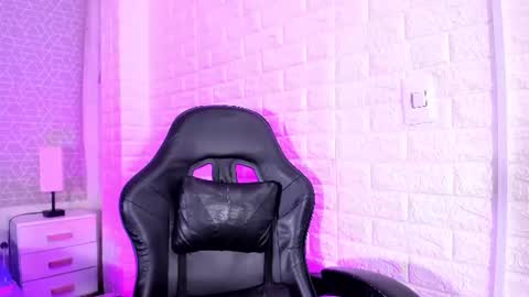 sienna_lux01 online show from 07-25-26, 02:42