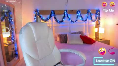 Sienna  online show from 11-21-25, 11:31