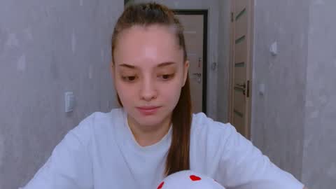 Snapshot of siennamia chatting on 05-11-26, 06:38 Sienna Mia online show from 05-11-26, 06:38