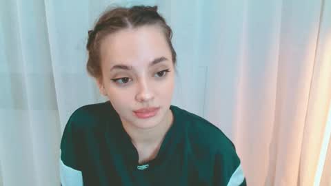 Snapshot of siennamia chatting on 05-27-26, 04:37 Sienna Mia online show from 05-27-26, 04:37