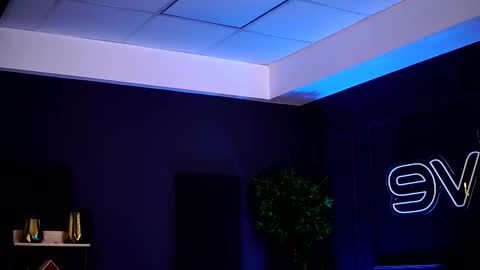 Sienna online show from 10-16-25, 09:32