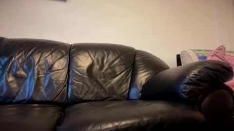 R online show from 10-28-25, 08:18