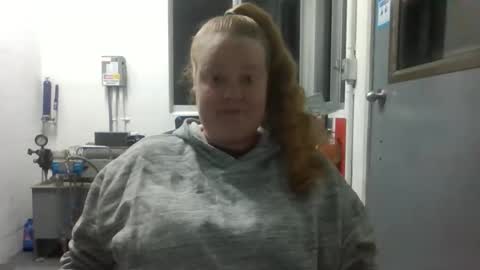 Snapshot of sierra_bby chatting on 01-17-26, 10:42 sierra_bby online show from 01-17-26, 10:42