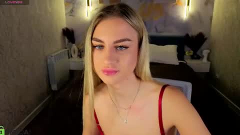 Snapshot of silen_tori chatting on 06-11-26, 02:53 Silen online show from 06-11-26, 02:53