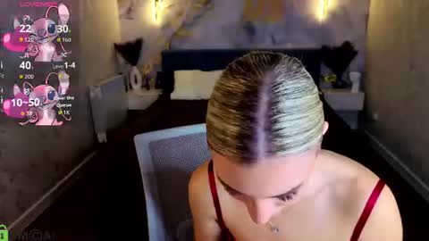 Snapshot of silen_tori chatting on 06-19-26, 01:21 Silen online show from 06-19-26, 01:21