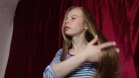 JULIANA online show from 04-05-26, 08:28