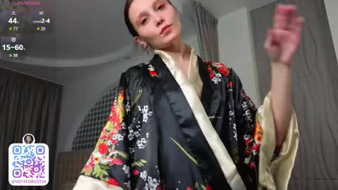 Snapshot of silk_riddle chatting on 04-23-26, 04:20 Sofia online show from 04-23-26, 04:20