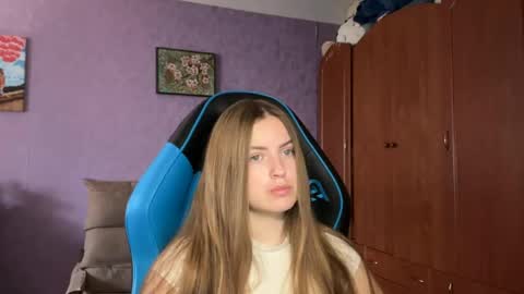 Erica online show from 05-22-26, 07:59