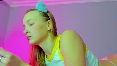 Mila online show from 10-22-25, 08:25