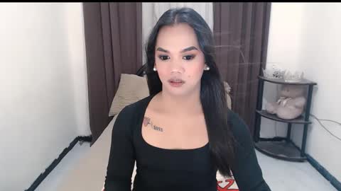 Snapshot of silkypandora chatting on 12-12-24, 06:47 Angela Rose online show from 12-12-24, 06:47