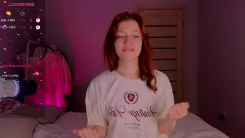 silly___woman online show from 06-21-26, 08:22