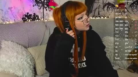 Mia online show from 05-30-26, 07:44