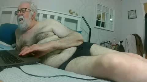 sillyoldman45221063 online show from 06-08-26, 09:37