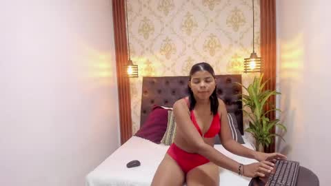 Silvanadelatorre online show from 04-16-26, 07:03
