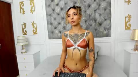 Snapshot of silvanaowenn chatting on 05-20-26, 11:27 Silvana online show from 05-20-26, 11:27