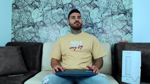 Snapshot of silvano_torrez chatting on 12-14-24, 02:34 silavno online show from 12-14-24, 02:34