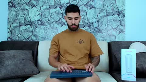 Snapshot of silvano_torrez chatting on 01-28-25, 09:40 silavno online show from 01-28-25, 09:40