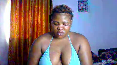 Snapshot of silver_baby06 chatting on 05-25-26, 12:00 silver baby06 online show from 05-25-26, 12:00