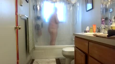 Snapshot of silverdragon70 chatting on 12-21-25, 07:54 silverdragon70 online show from 12-21-25, 07:54