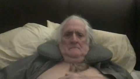 Snapshot of silverliam chatting on 09-14-25, 11:37 Liam online show from 09-14-25, 11:37