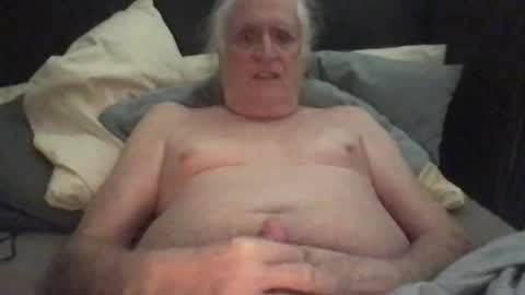 Snapshot of silverliam chatting on 10-21-25, 07:42 Liam online show from 10-21-25, 07:42