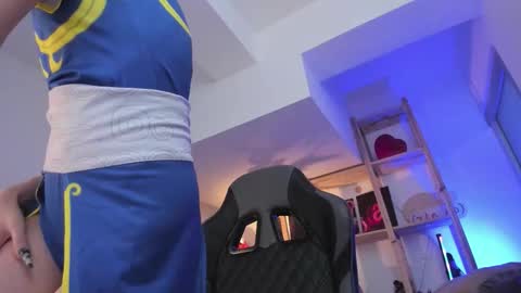 Wendy help me get get 69 likes  online show from 11-10-25, 07:18