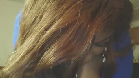 Snapshot of siminfox chatting on 10-24-25, 01:24 Simin Fox online show from 10-24-25, 01:24