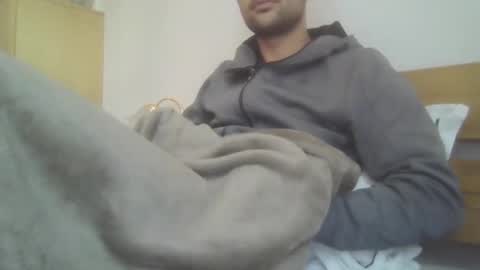 Snapshot of simml98 chatting on 12-15-24, 10:28 Sam online show from 12-15-24, 10:28