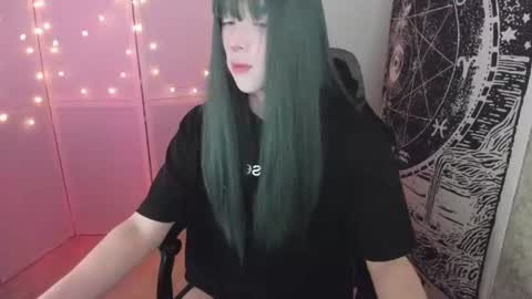 Snapshot of simochka_ chatting on 06-24-26, 04:22 Simochka online show from 06-24-26, 04:22