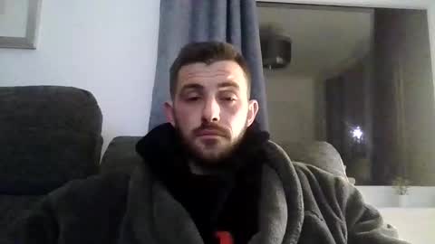 Snapshot of simomoliver chatting on 01-18-26, 02:37 simomoliver online show from 01-18-26, 02:37