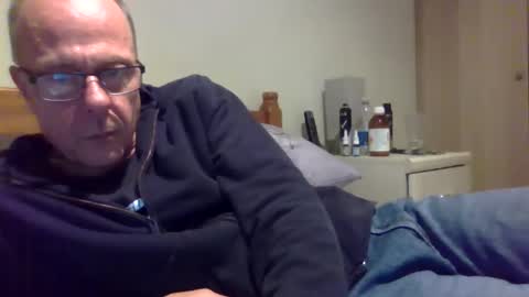 Snapshot of simon56691 chatting on 09-27-25, 06:13 simon56691 online show from 09-27-25, 06:13