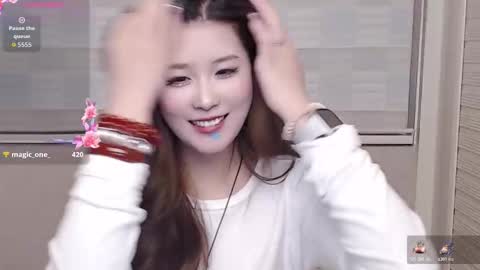 simonastephanie online show from 11-22-25, 02:27