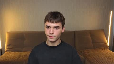 Snapshot of simonboy592 chatting on 06-16-26, 11:24 Alex online show from 06-16-26, 11:24