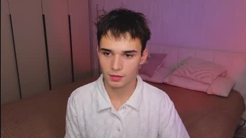 Snapshot of simonboy592 chatting on 08-01-26, 02:27 Alex online show from 08-01-26, 02:27