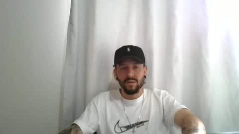 Snapshot of simonm777 chatting on 06-09-26, 05:57 simonm777 online show from 06-09-26, 05:57
