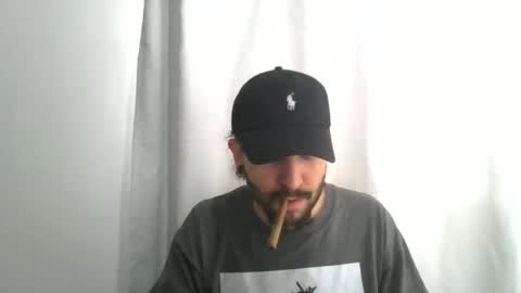 Snapshot of simonm777 chatting on 06-12-26, 12:15 simonm777 online show from 06-12-26, 12:15