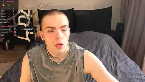 Snapshot of simonwnl chatting on 02-03-26, 09:47 Simon online show from 02-03-26, 09:47