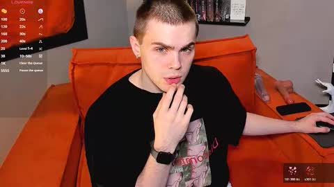 Snapshot of simonwnl chatting on 02-21-26, 07:09 Simon online show from 02-21-26, 07:09