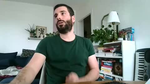 Snapshot of simonxtem chatting on 03-09-26, 12:53 Simonxtem online show from 03-09-26, 12:53