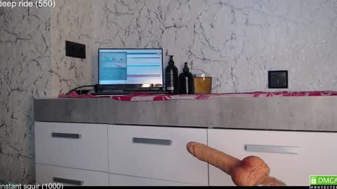 Snapshot of simplegirl1996 chatting on 09-16-25, 06:47 regina online show from 09-16-25, 06:47