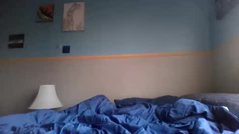 Snapshot of simplytoobored chatting on 05-03-26, 02:17 simplytoobored online show from 05-03-26, 02:17