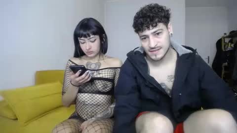 Snapshot of simur_sahso chatting on 11-21-25, 10:14 Sofi wed. - sat. 11am - 11 pm and Santi with Sofi sun.. - tue. 11 am - 5 pm europe online show from 11-21-25, 10:14