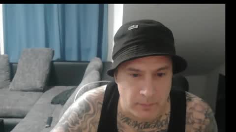 Snapshot of sinalco1975 chatting on 11-24-25, 03:28 sinalco1975 online show from 11-24-25, 03:28