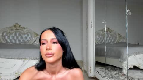 Snapshot of sincerelyc chatting on 11-27-25, 08:33 C online show from 11-27-25, 08:33