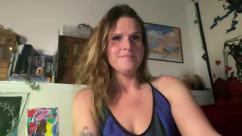 Snapshot of sinderleeisagoodgirl chatting on 04-11-26, 05:56 sinderleeisagoodgirl online show from 04-11-26, 05:56