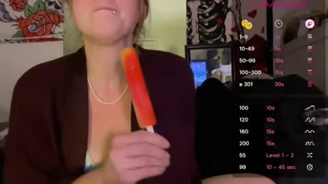 Snapshot of sinderleeisagoodgirl chatting on 07-13-26, 05:54 sinderleeisagoodgirl online show from 07-13-26, 05:54